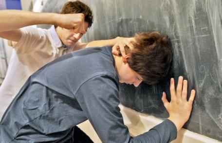 Jandarmii botoșăneni vor desfășura o campanie „Stop violenţei în şcoli! Indiferenţa doare!”