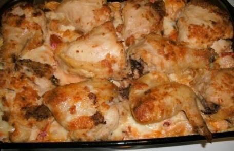 Pilaf cu ciuperci și aripioare de pui la cuptor