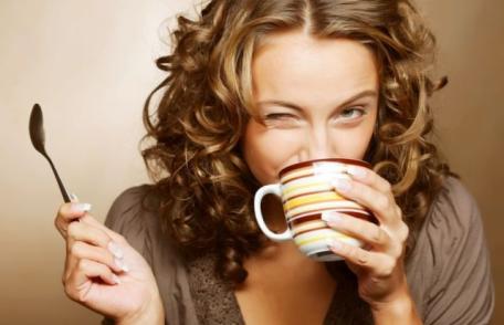 Băutura energizantă perfectă pentru dimineața nu este cafeaua. Ce să bei la prima oră