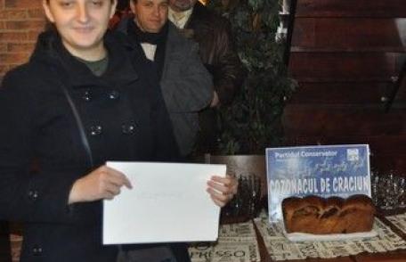 „Cozonacul de Craciun”, oferit de Partidul Conservator cistigat de jurnalista Claudia Gurzu