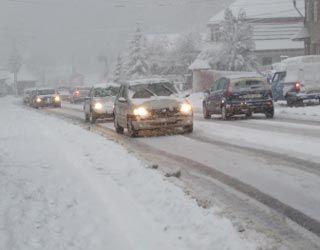 Trafic dificil din cauza zapezii 