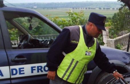 VW Passat cu numere expirate depistat la Oroftiana