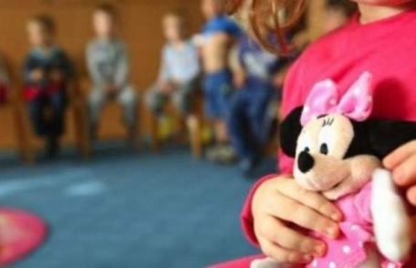 Peste 100 de cadre didactice cu funcții de decizie din învățământul preprimar s-au perfecționat în cadrul unui proiect POSDRU