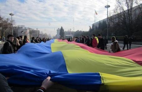 Steag tricolor din Chişinău, la Bucureşti