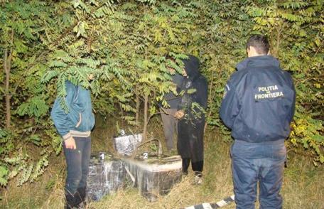Ţigări de contrabandă reţinute în urma cooperării la frontiera de est