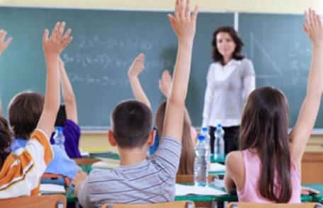 Vezi care este situația elevilor înscriși în învățământul preuniversitar din județul Botoșani!