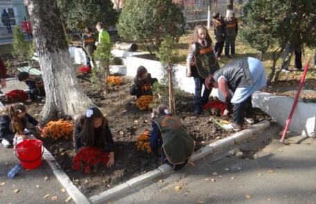 Ziua verde a Eco-Școlii Spiru Haret Dorohoi - FOTO