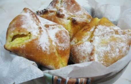 Pachețele cu gem și brânză