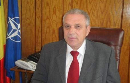 Prefectul a inspectat cu primarul Ovidiu Portariuc alunecarea de teren de la marginea oraşului