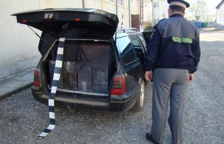 Volkswagen Golf burduşit cu ţigări de contrabandă depistat pe raza municipiului Dorohoi de polițiștii de frontieră