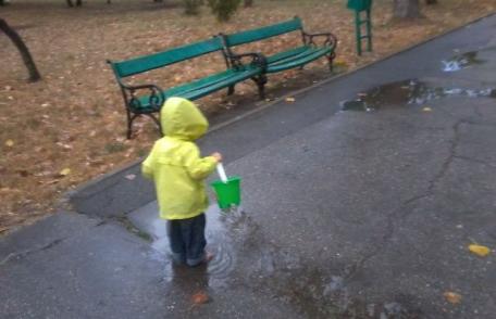 Veşti proaste de la meteorologi: se întorc ploile