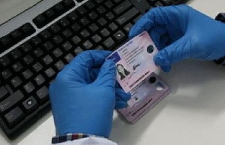 Tânăr depistat în trafic la volanul unui autoturism, deși avea permisul suspendat