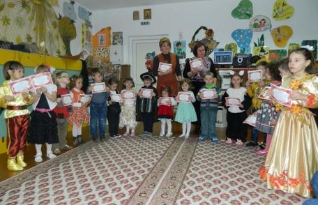„S-a dus iarăși o toamnă...”, activitate a „Piticilor”, din Grădinița „Albă ca Zăpada” Dorohoi - FOTO