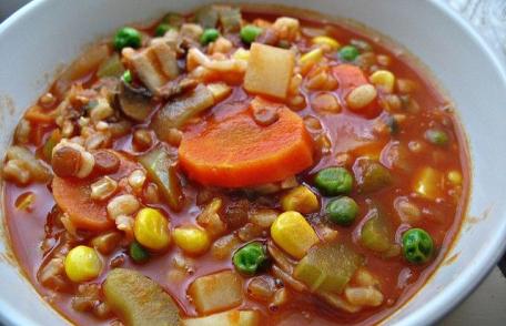 Tocăniță de ciuperci cu legume