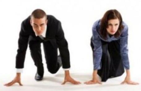 Proiectul care egalizează vârsta de pensionare pentru femei şi bărbaţi, avizat de Guvern