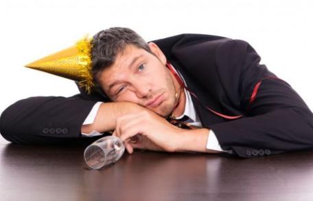 Mahmureala de Crăciun: Cum să scapi de durerea de cap de a doua zi