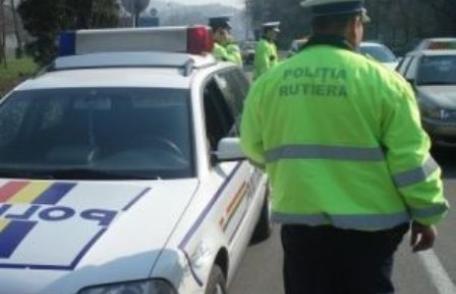 Dărăbănean depistat în timp ce conducea unui autoturism cu autorizaţia provizorie de circulaţie expirată