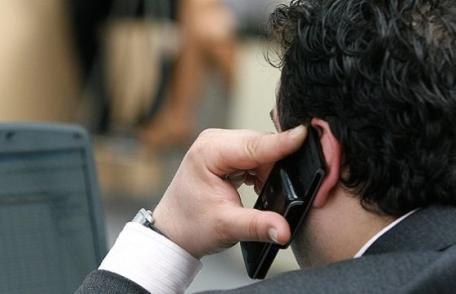Românii nu ştiu că telefonul lor poate fi interceptat