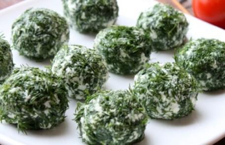 Aperitiv cu brânză şi mărar