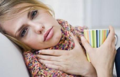 Remedii cu miere împotriva durerilor în gât