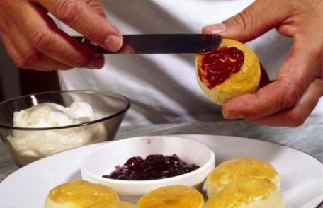 Gogoșele cu gem și brânză de vaci