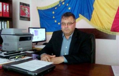 Vicepreşedintele Consiliului Judeţean, dorohoianul Paul Pavăl își caută secretară