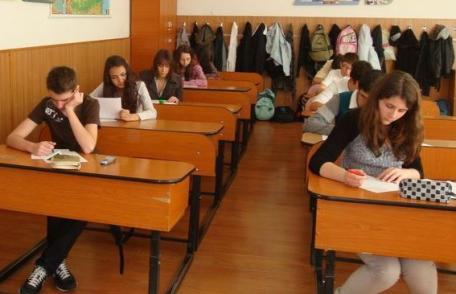 Elevii de clasa VIII-a simulează, săptămâna viitoare, evaluarea naţională
