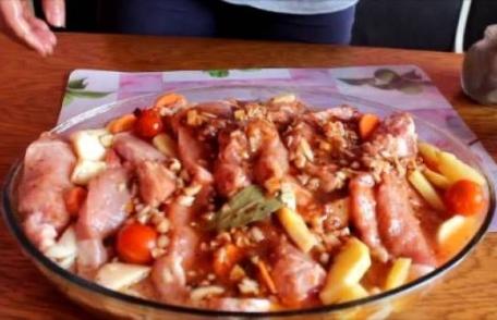 Cotlete de porc cu legume