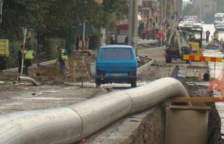 Prefectul: Şantierele cu lucrări avansate pe reţele de apă şi drumuri vor fi finalizate în acest an 