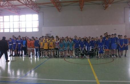 Dorohoi: ONSS Handbal gimnaziu etapa de centru. Vezi echipele calificate la etapa județeană - FOTO