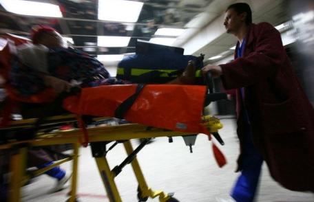 Accident cu un microbuz care transporta români, în Italia. O persoană a murit, alte două sunt rănite grav