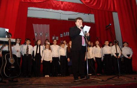 [GALERIE FOTO] Sala Teatrului Dorohoi : “Dor de Eminescu”