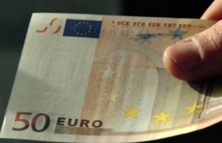 Bancnote de 50 de euro false, aproape identice cu cele reale, depistate în Suceava