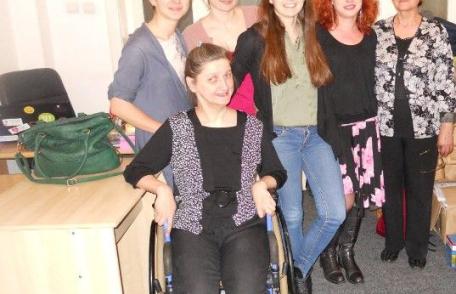 IHTIS: Voluntarii ART Fusion alaturi de IHTIS pregatesc tabăra tinerilor responsabili