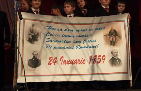 [FOTO] Hai sa dam mana cu mana