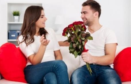 Ai acasă o persoană dragă cu nume de floare şi nu ai idee de cadou să cumperi?