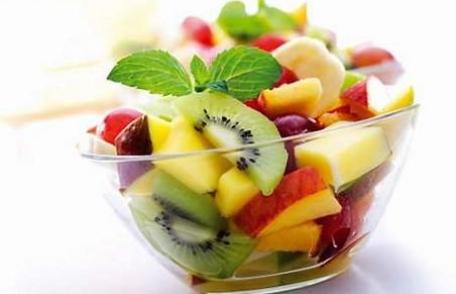 Secretul unei vieti indelungate: O alimentatie variata, fara cure de slabire 