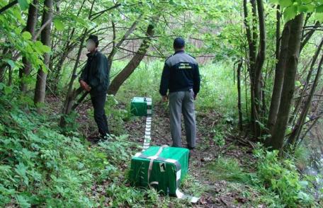 Reţinut de polițiștii de frontieră dorohoieni pentru contrabandă cu  ţigări în Dersca