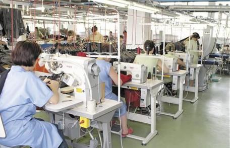 Conted Dorohoi produce confecţii în sistem lohn pentru retaileri de modă din România