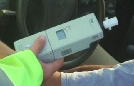 Bărbat depistat la volanul unui autoturism deși se afla sub influența băuturilor alcoolice