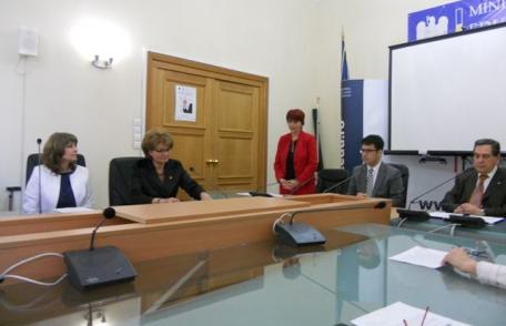 Inspectorul școlar general, Mihaela Huncă, prezentă la semnarea Convenţiei Cadru de Parteneriat
