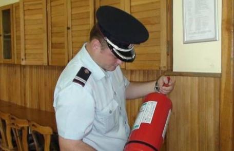 Secţii de votare verificate de pompieri