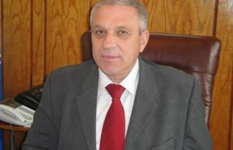 Moment de reculegere în şcoli şi instituţii de Ziua Eroilor