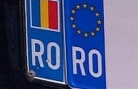 Cercetat de polițiști după ce a fost prins la volanul unei autoutilitare cu număr fals de înmatriculare