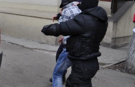 NEWS ALERT : Mandate de arestare pentru cei sase traficanti de tigari