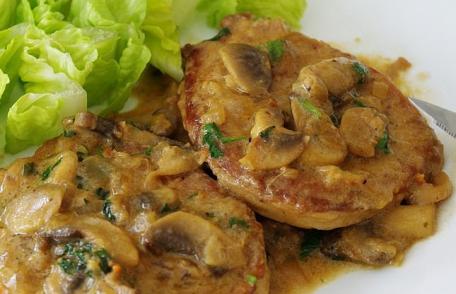 Friptură de porc cu ciuperci