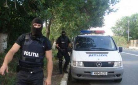 Angajat al Poliției de Frontieră Dorohoi reținut în urma descinderilor făcute de procurorii DIICOT