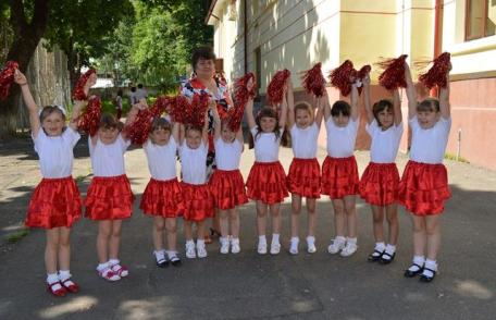 Concursul interjudeţean de interpretare artistică „DO-RE-MI” – Dorohoi, la ediţia a XI-a - FOTO