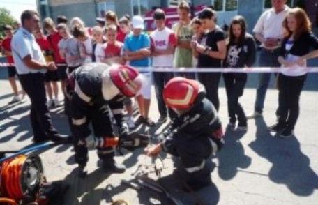 Începe a IV-a ediţie a „Şcolii de vară în domeniul situaţiilor de urgenţă”. Vezi când va avea loc la Dorohoi!