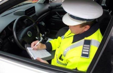 Sute de sancțiuni aplicate de polițiști în cadrul unei acţiuni în judeţele limitrofe frontierei cu statele non-UE